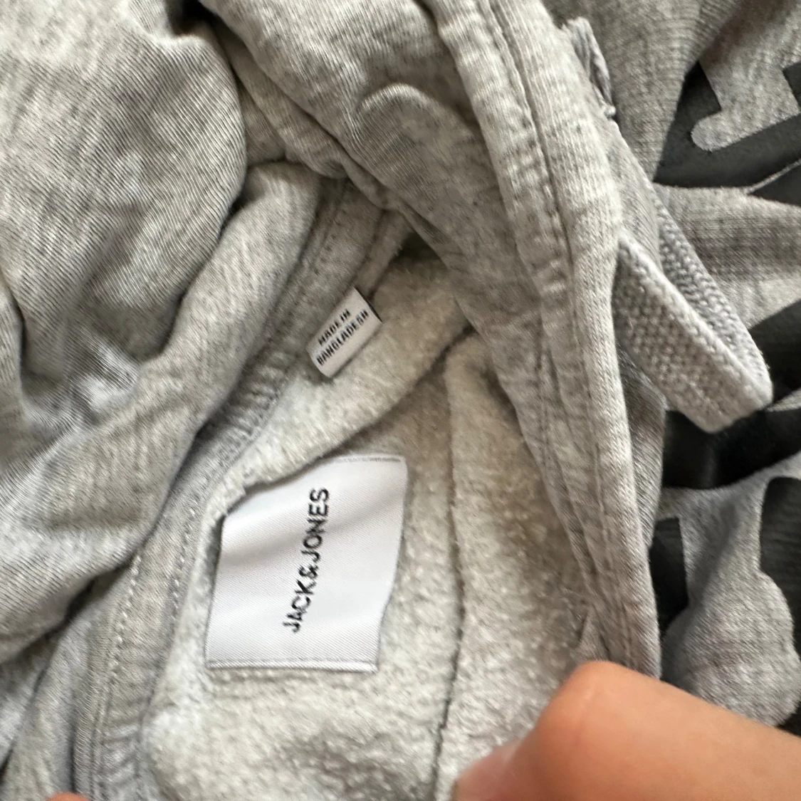 Grå hoodie från Jack & Jones - 1