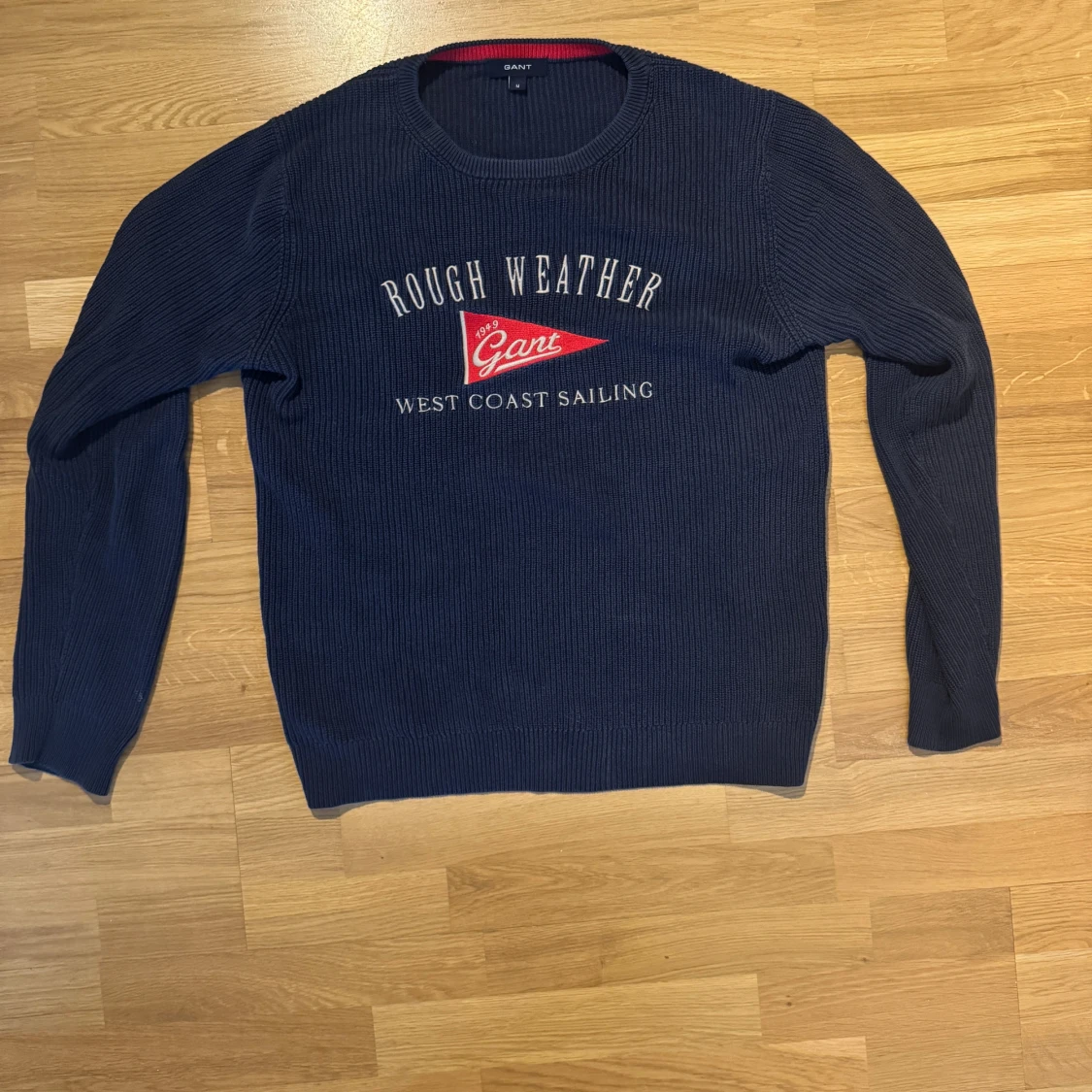 Marinblå stickad tröja från Gant