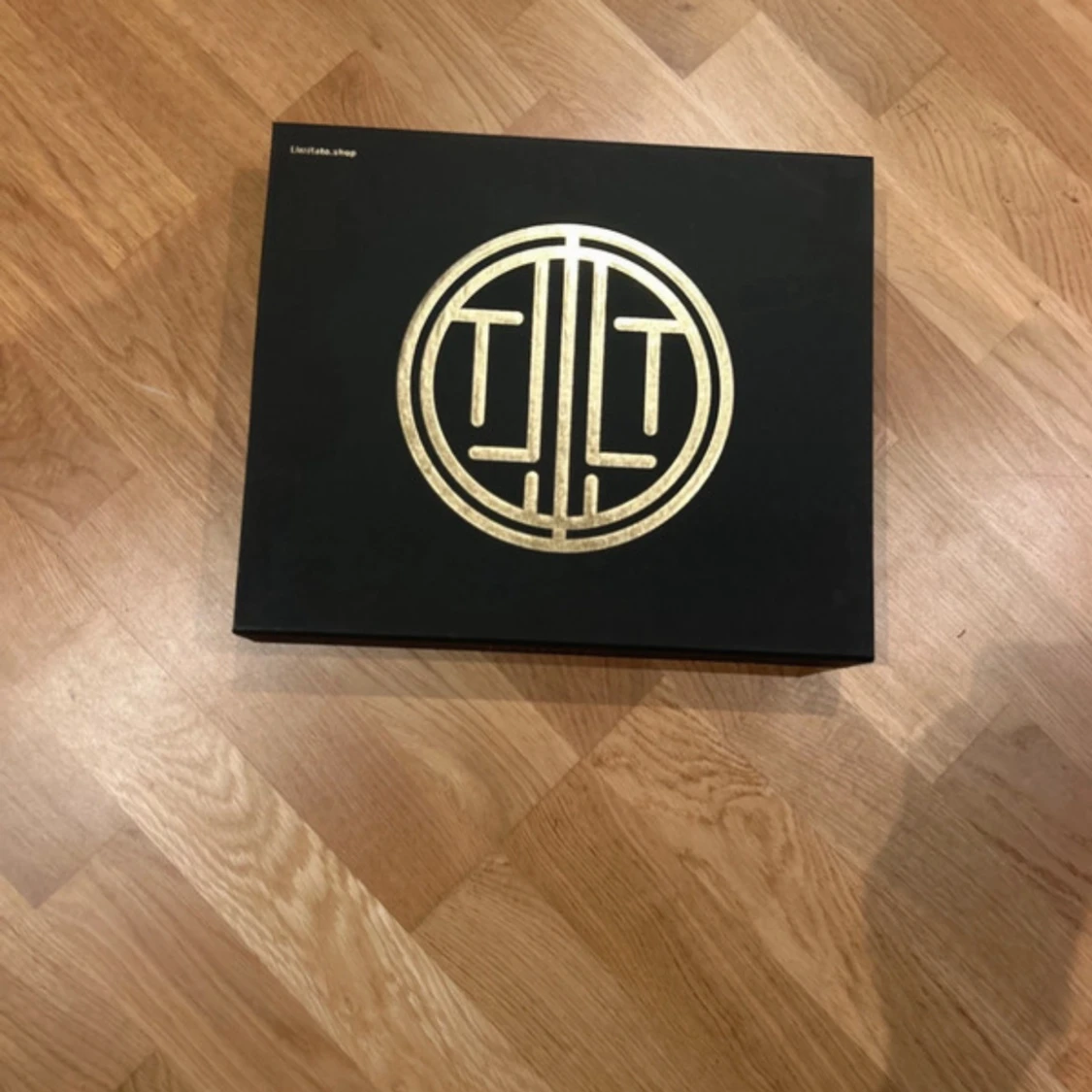 Svart hoodie Limitato  - 4