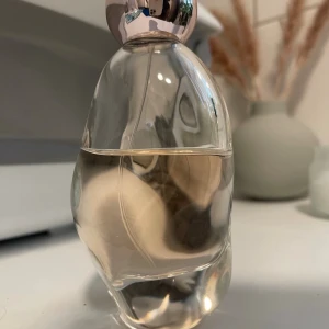Parfym - Kylie jenner Parfym. Ca 50ml kvar 