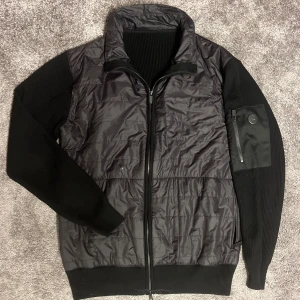 Cardigan Snoot - Snygg cardigan/hubridjacka från snoot i fint skick säljs nu. Storlek M! Bara att höra av er vid minsta fundering!