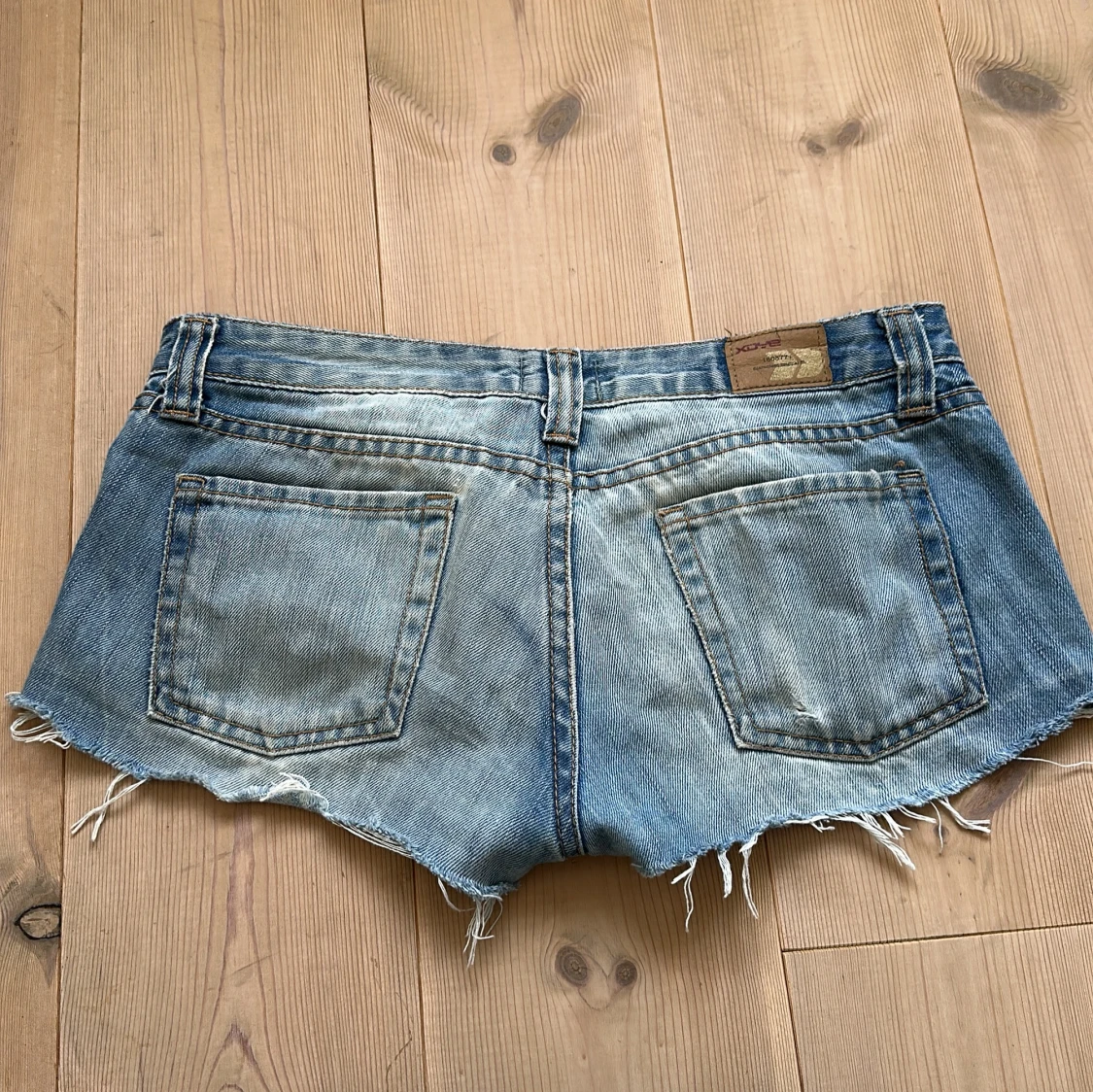 supersnygga jeansshorts - 2