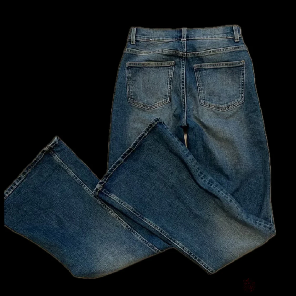 Blå bootcut jeans