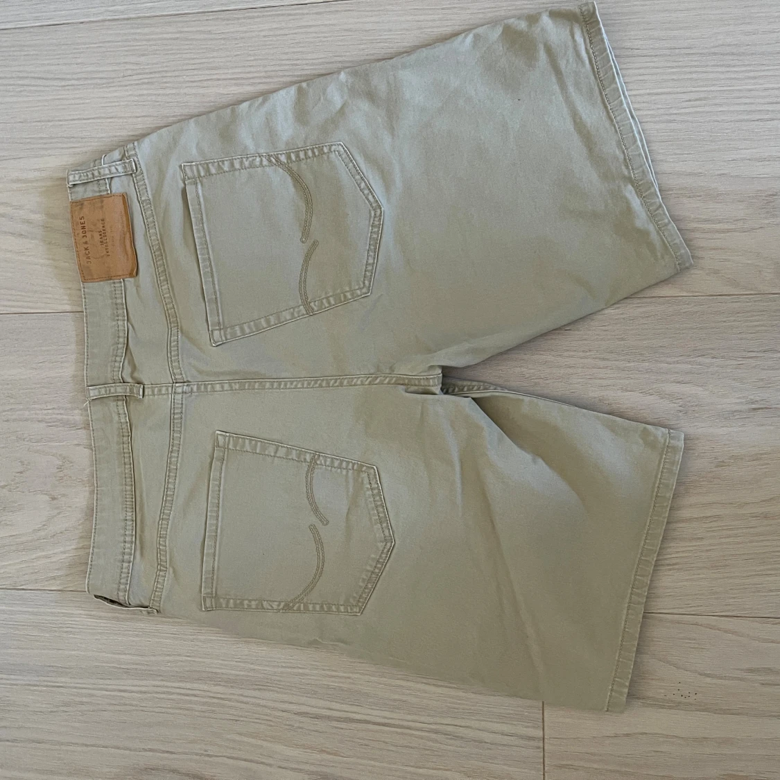 Beige shorts från Jack & Jones - 1