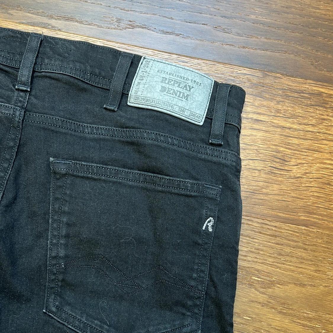 Svarta Replay jeans - 3