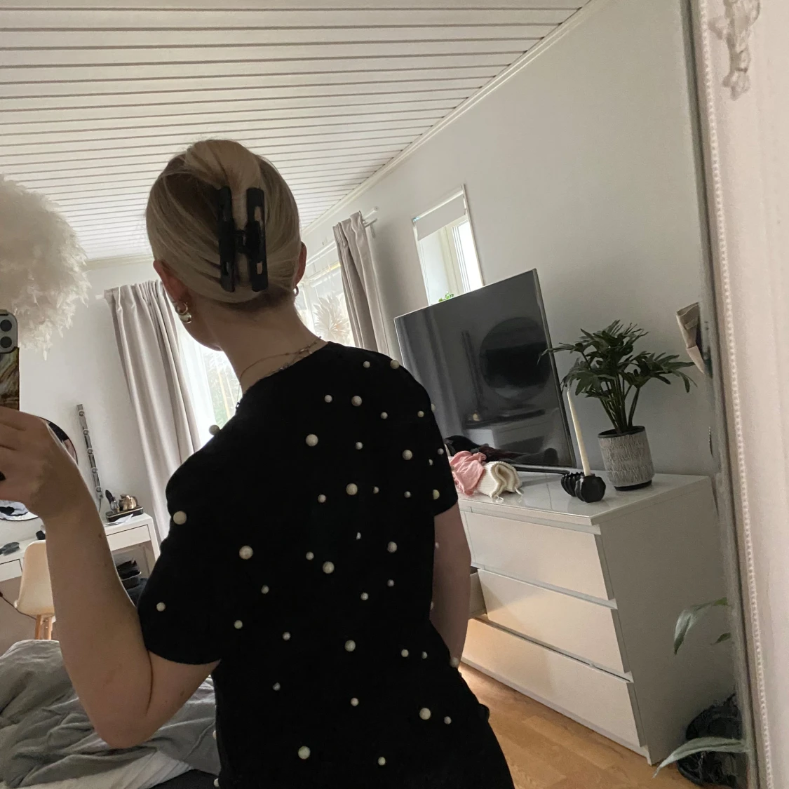 Svart stickad topp med pärlor från Zara - 2