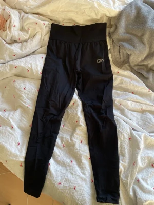 ICIW träningstights  - Snygga träningstights med medelhög midja 