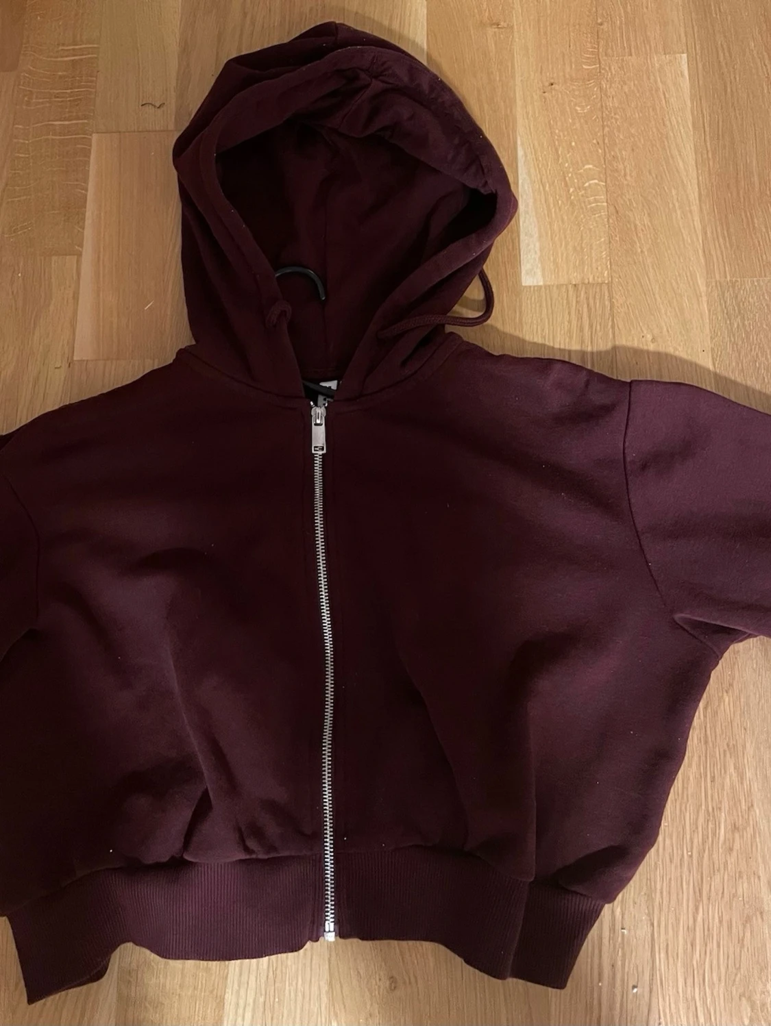 2 croppade ziphoodies i storlek S (kan säljas separat) - 4