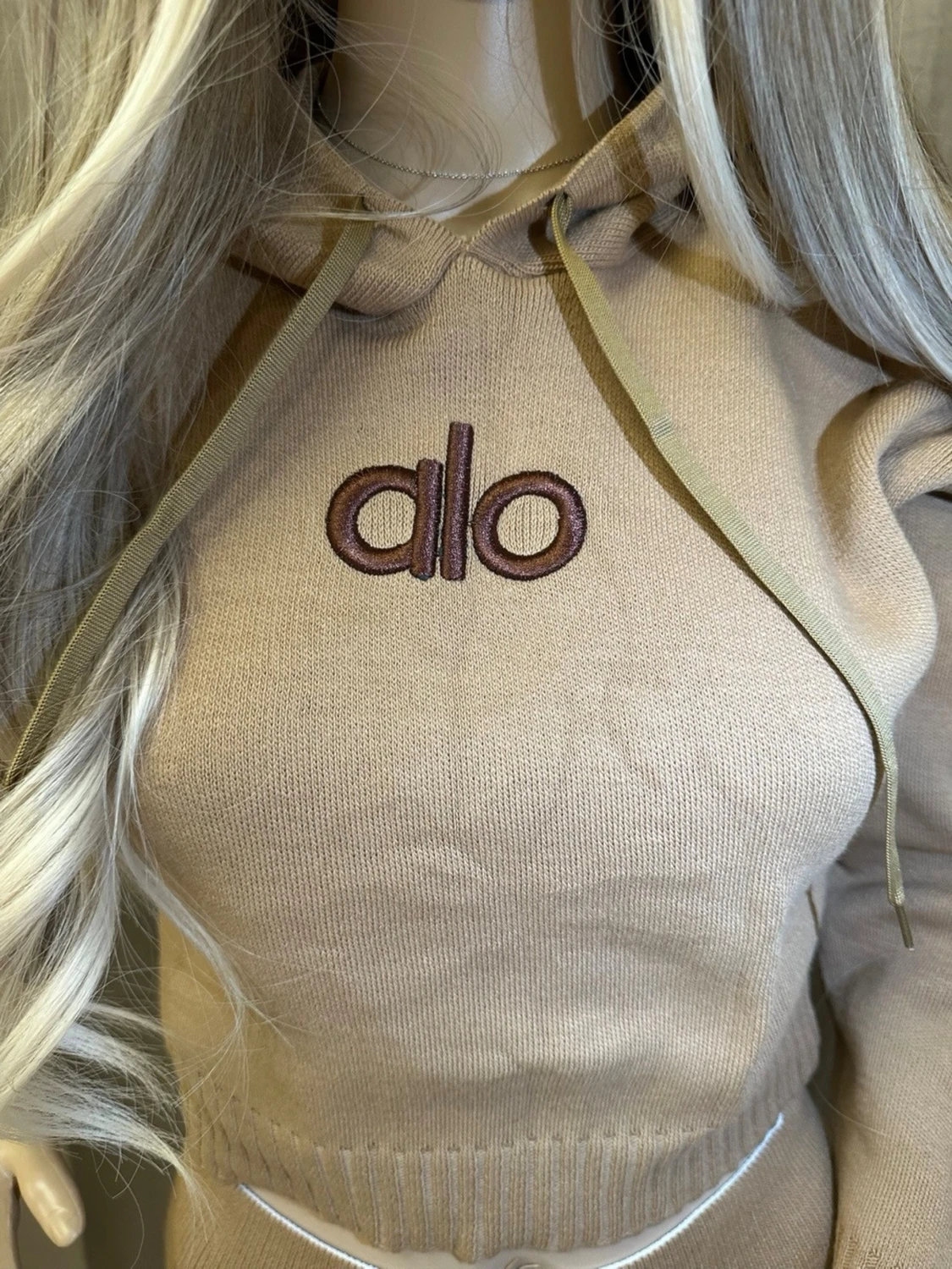 Beige stickade wide pants från Alo - 3