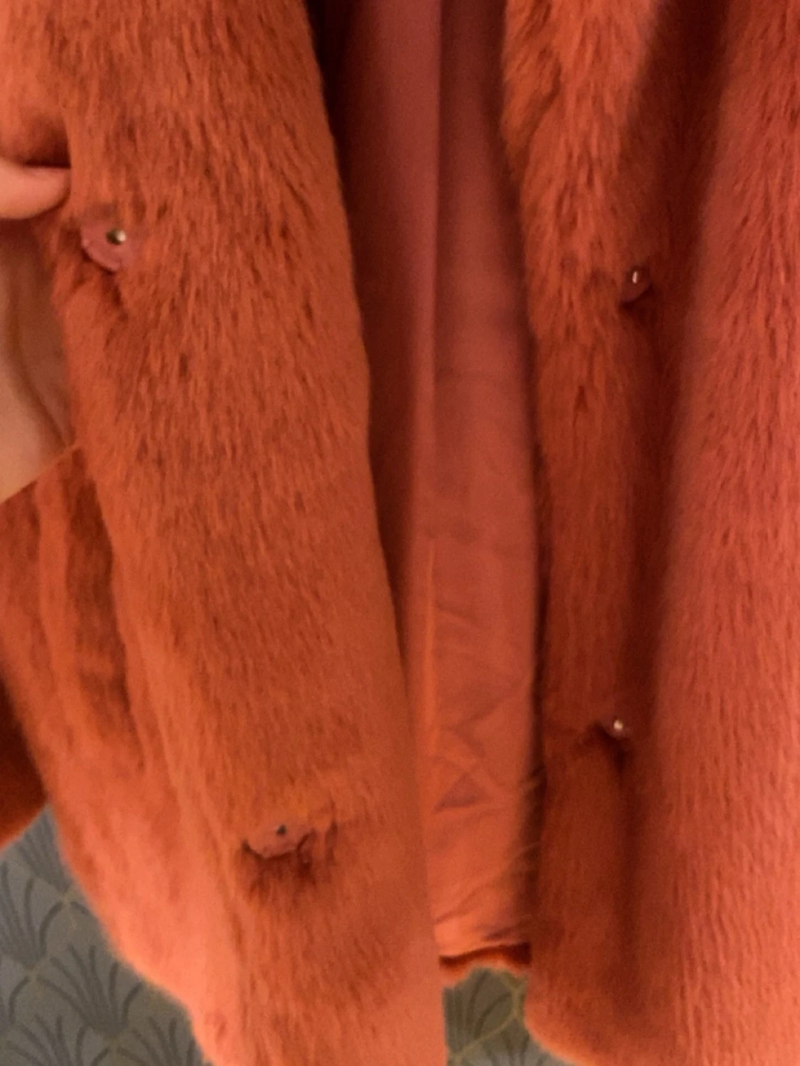 Rostfärgad pälsjacka från ONLY - 1