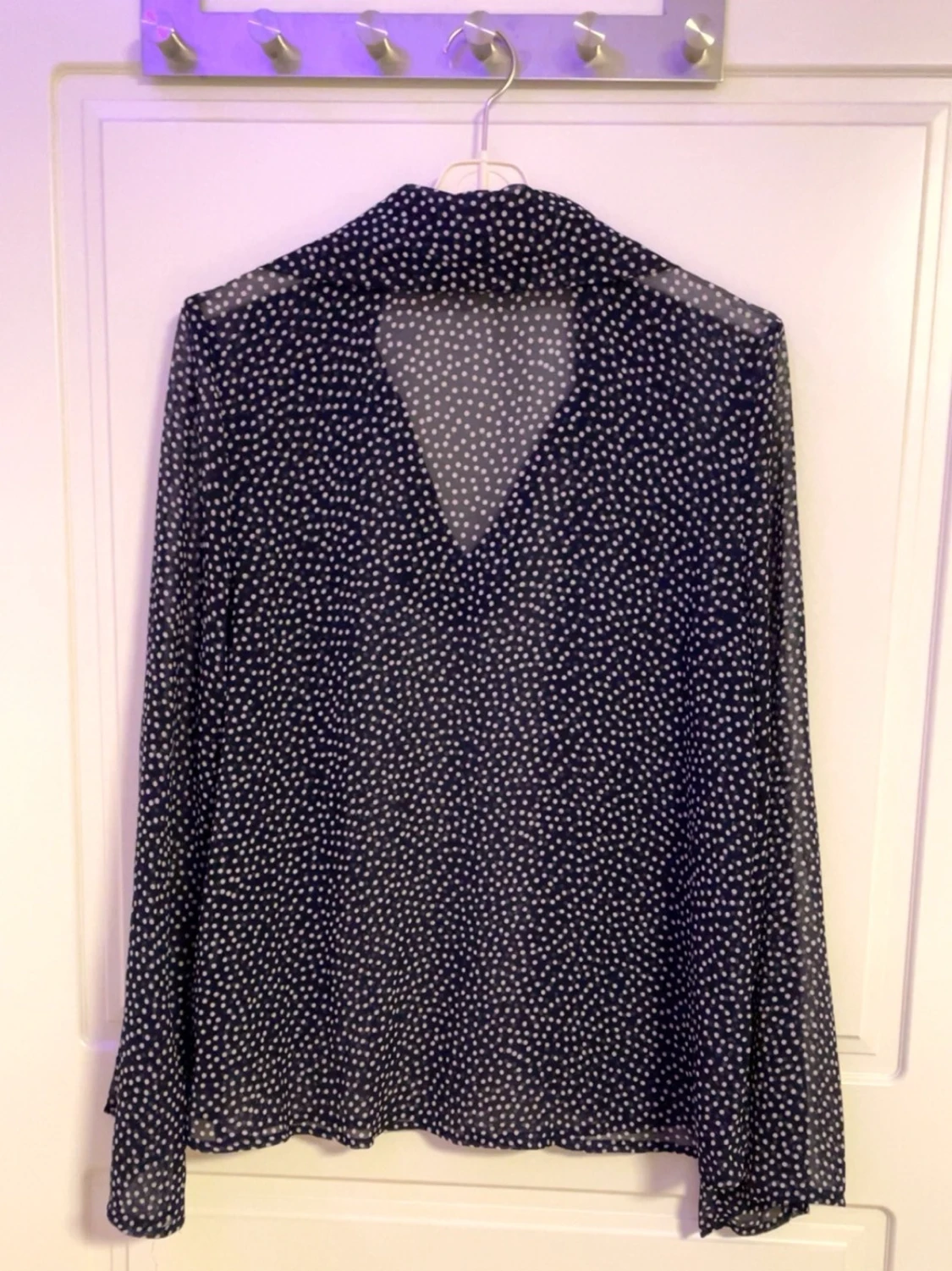 Svartprickig blus från H&M - 1