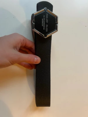 PP bälte - Ett riktigt snyggt PP bälte som är använt och har lite slitage men bara på insidan så de syns inte utifrån. Bara att fråga ifall de behövs!