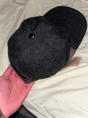 Orten Keps - Säljer denna kepsen väldigt snygg och passar orten stilen! 🐼🐼🐼