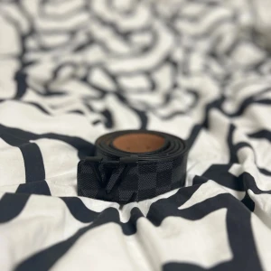 Iv bälte, 110cm - Använd, skickas inom 24h! Tveka inte om att skriva!😄👌PRISET ÄR INTE HUGGET I STEN!