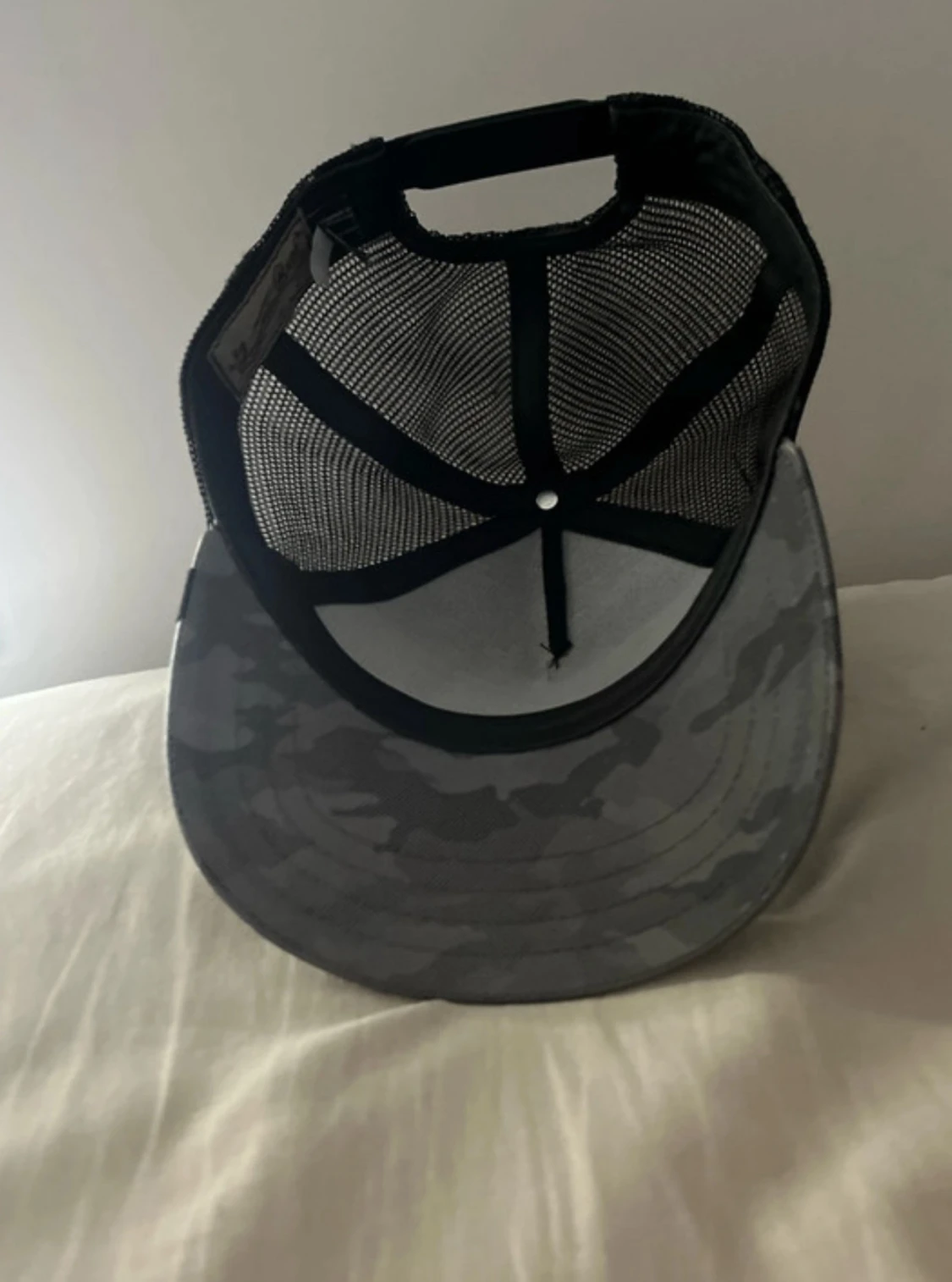 Svart och grå camo truckerkeps Goorin Bros - 2