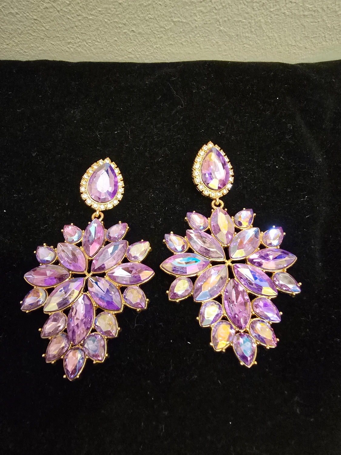 Lila glittriga statement örhängen