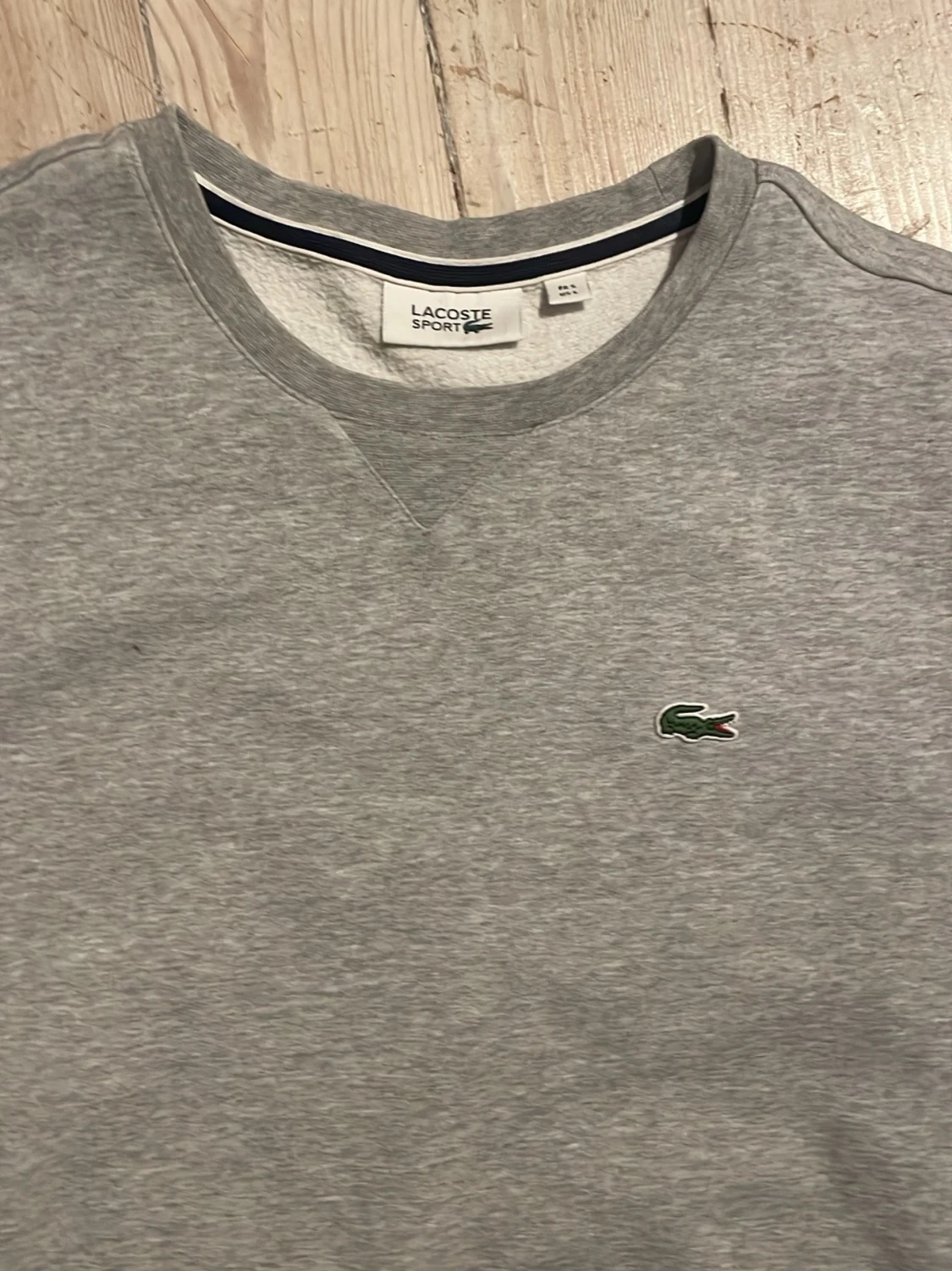 Grå sweatshirt från Lacoste  - 2