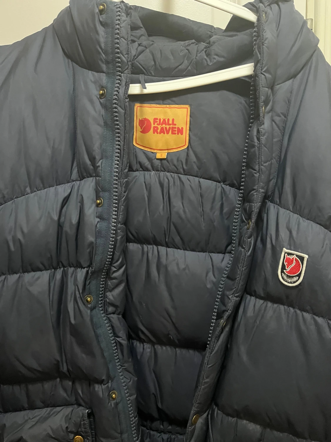 Mörkblå dunjacka från Fjällräven S - 2