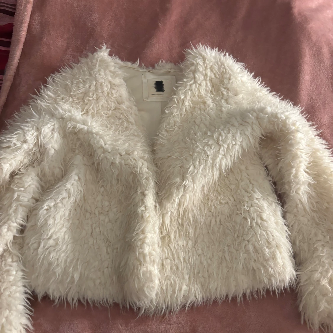 Vit fluffig pälsjacka - 1