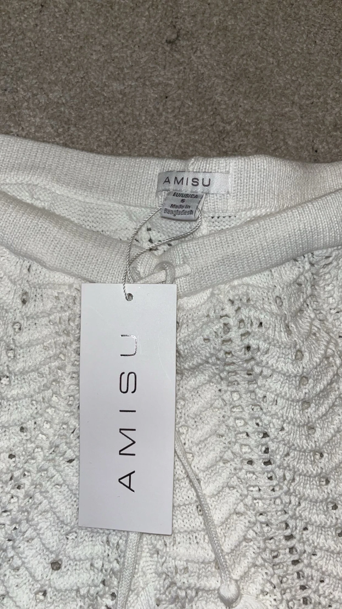 Vita stickade shorts från Amisu - 1