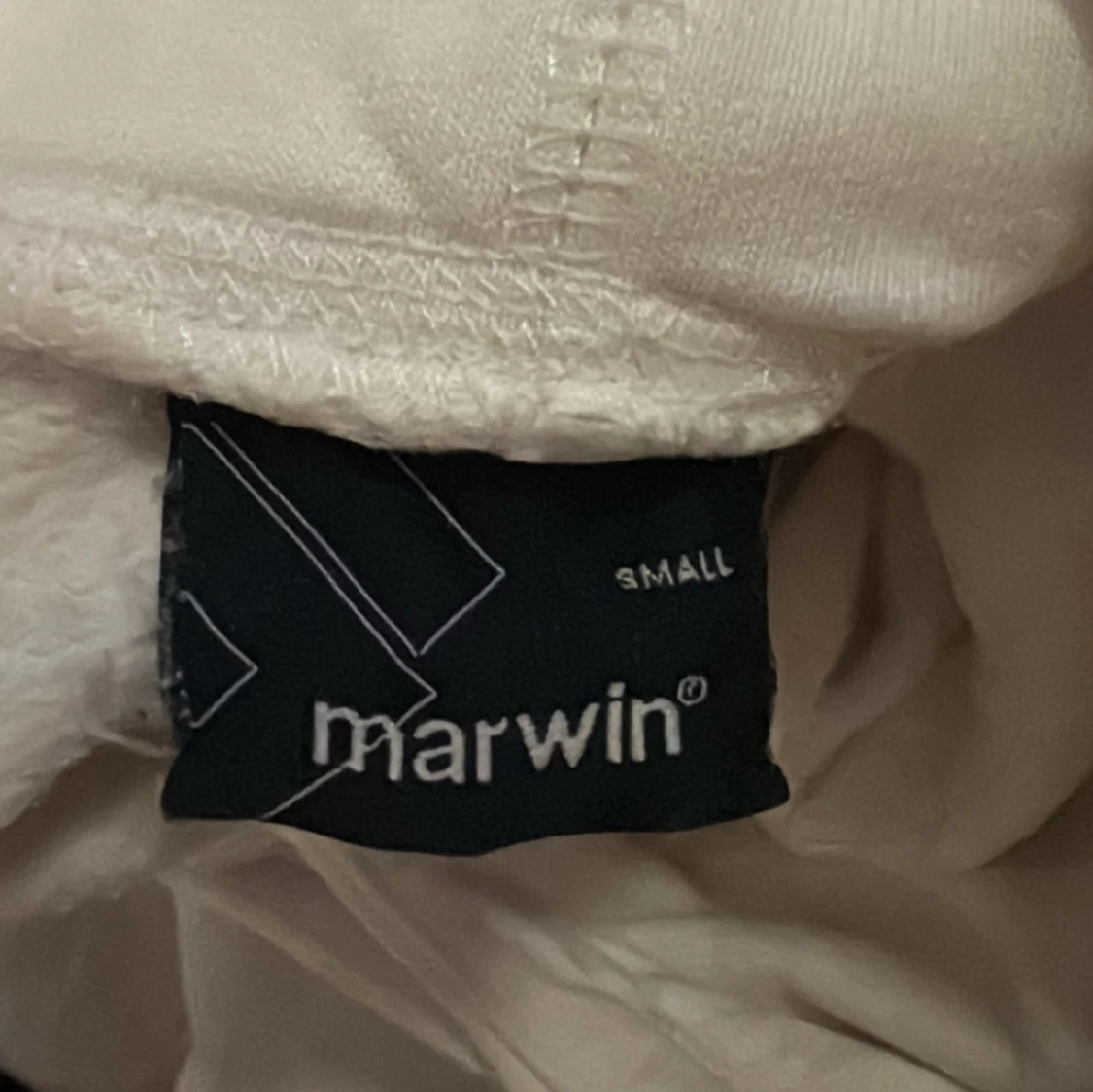 Vit hoodie från Marwin - 3