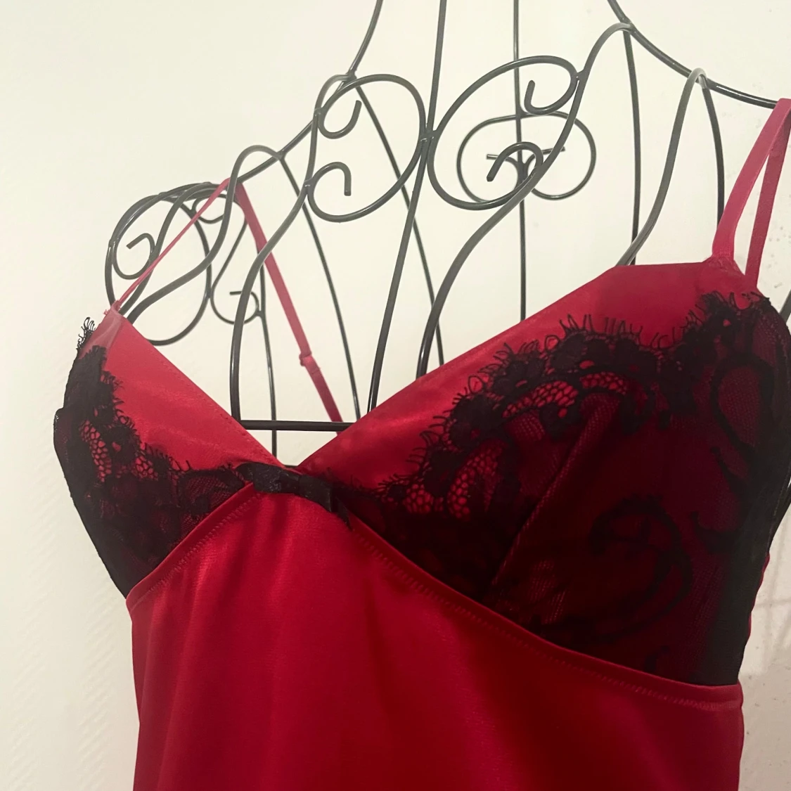 Röd nattlinne från Victoria’s Secret - 1