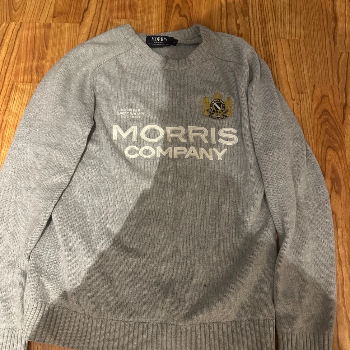 Grå stickad tröja Morris