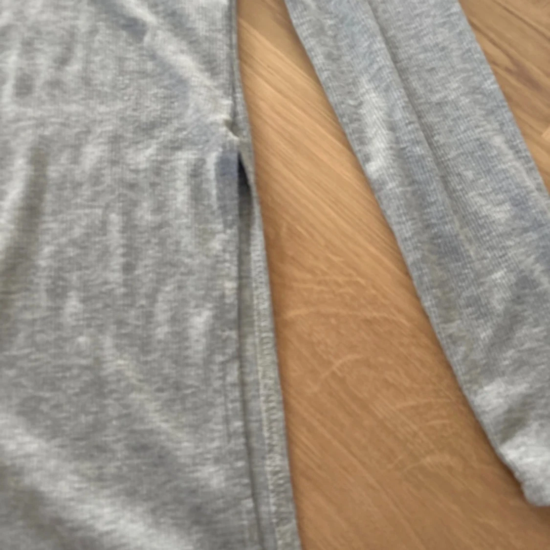 Grå ribbad långärmad tröja  Shein - 1