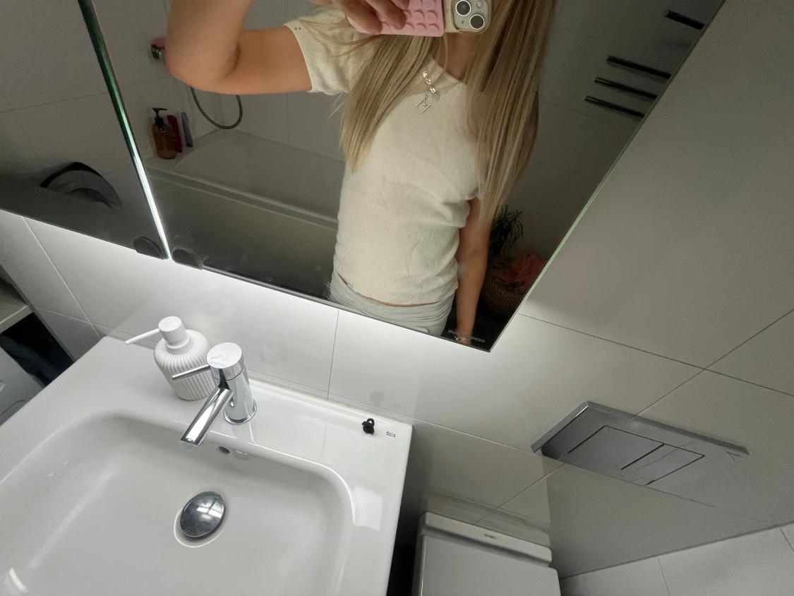 Beige basic t-shirt i bomull - 2