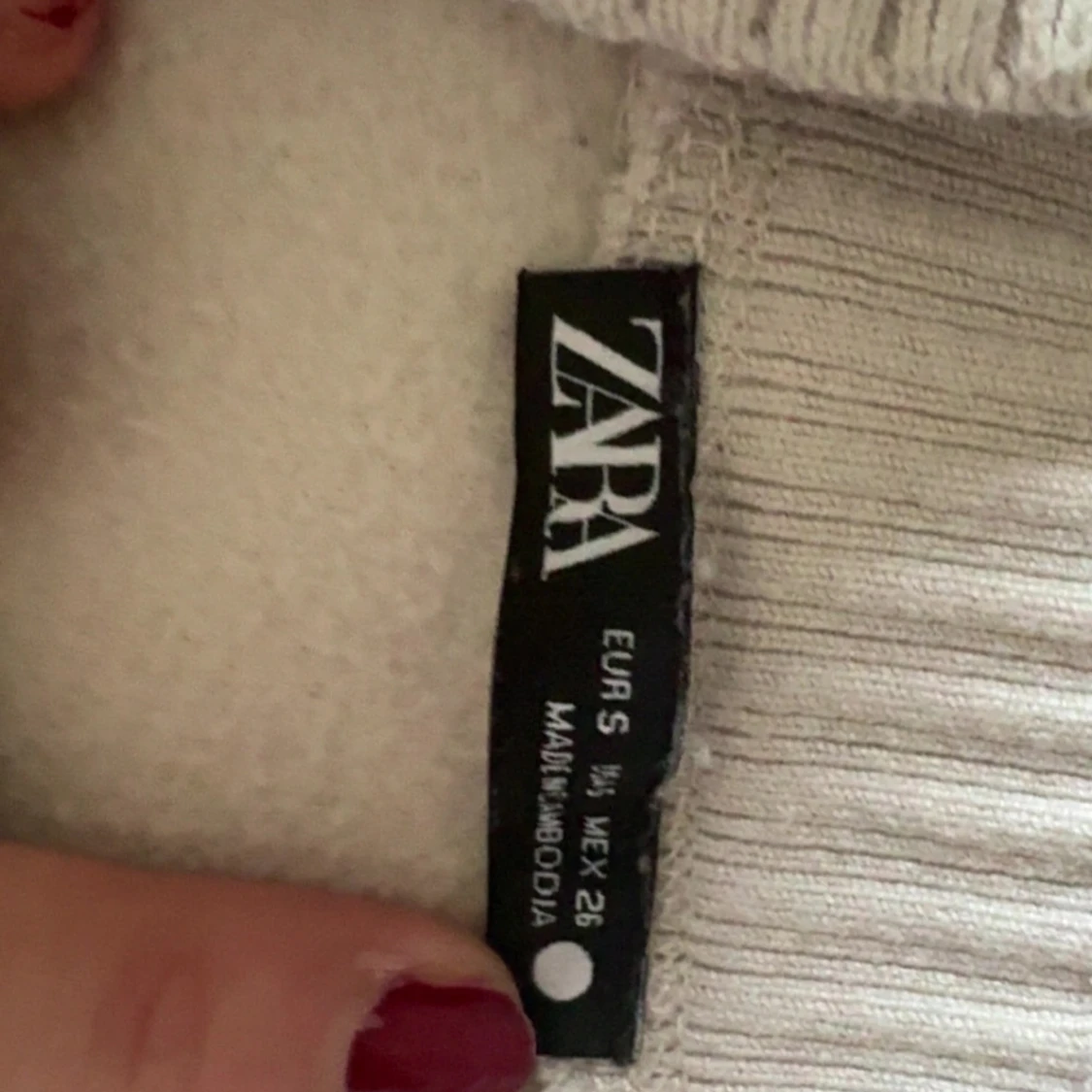 Beige stickad tröja från Zara - 1