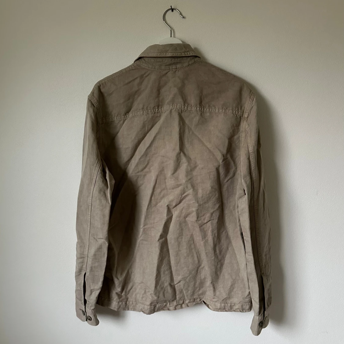 Beige overshirt från Arket - 1