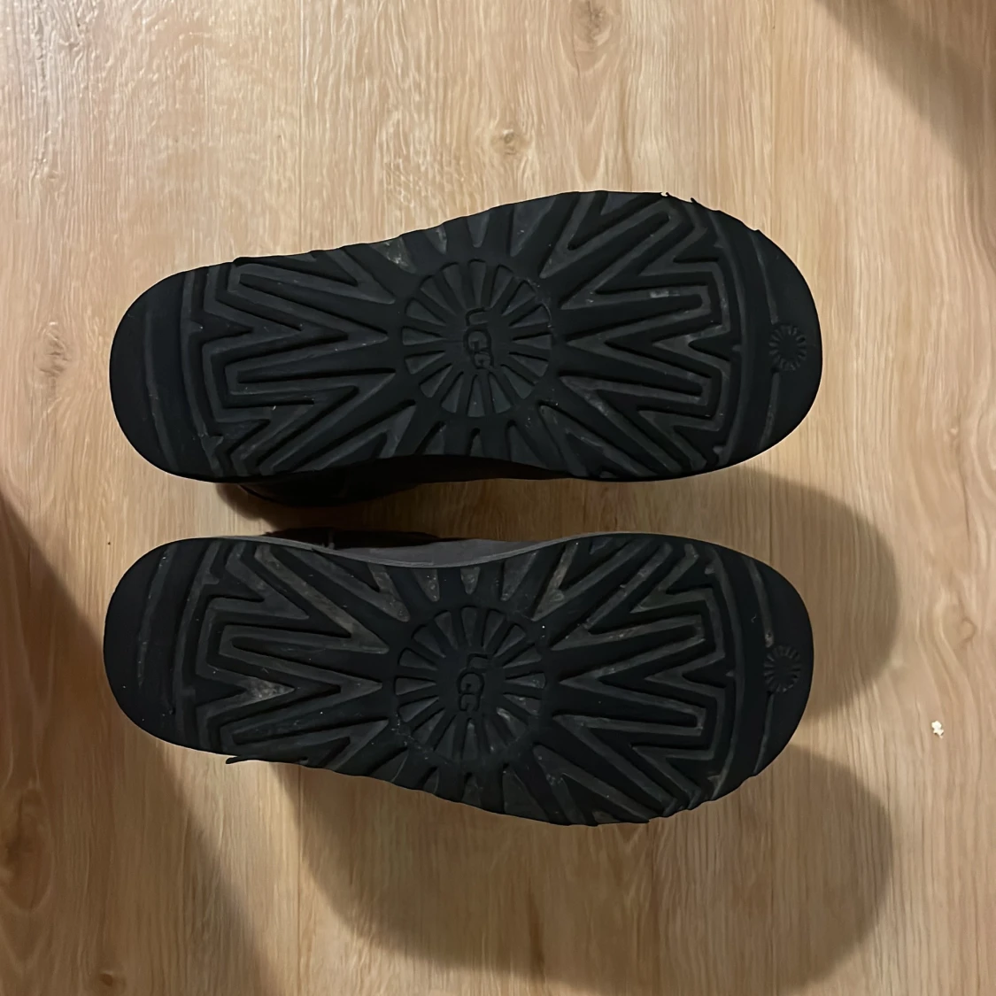 Grå UGG boots i mocka - 2