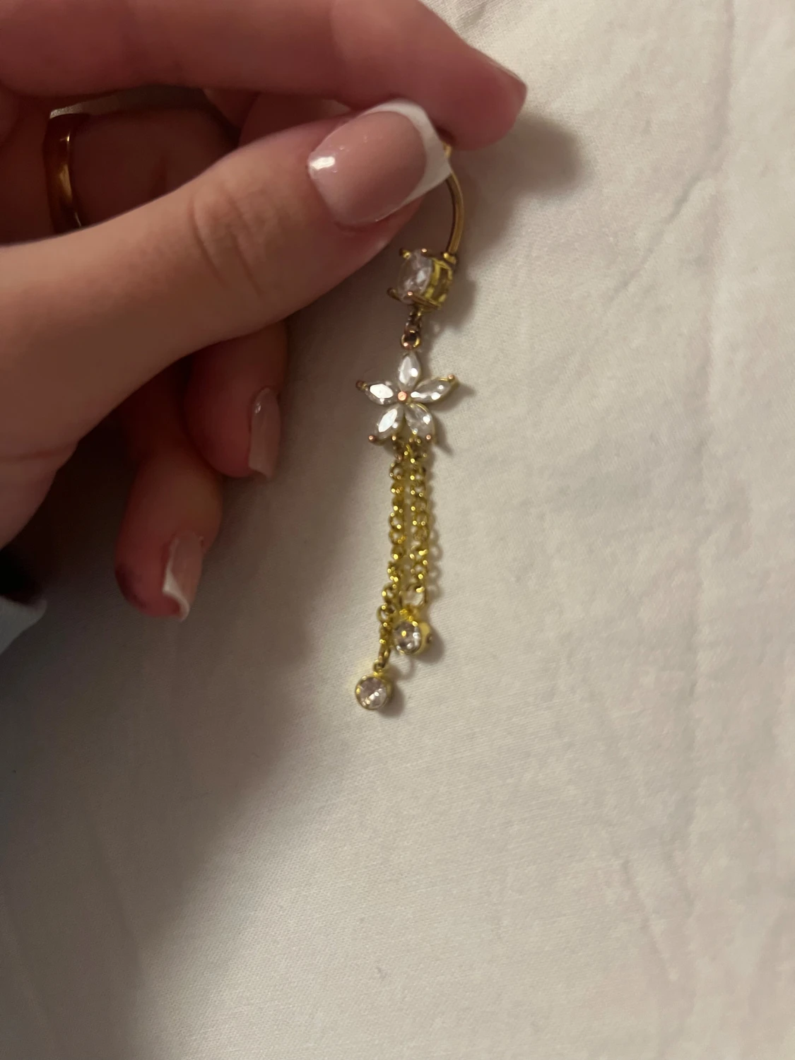 Guldig belly piercing - 1