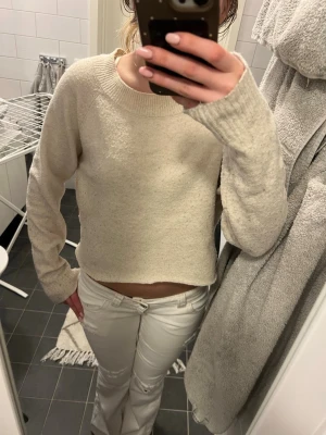 Stickad tröja - Fint skick, avklippt stickad tröja från vera moda