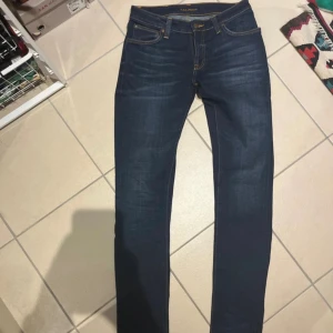 Nudie Jeans - Waist: 30 Lenght:32 Aldrig använda, slim fit 100% bomull