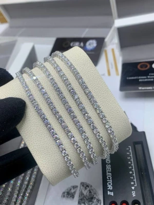Moissanite Tennis Armband - Kontakta oss för frågor eller egen design.