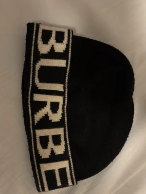 Burberry mössa äkta - burberry mössa äkta
