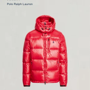 Ralph lauren jacka röd - Hejsan 👋🏻 säljer min Ralph lauren jacka eftersom jag inte har någon nytta av den. Har aldrig använt den, har bara legat i garderoben. Köpt från zalando förra vintern nypris nu är 6700kr inga skador och prislappen kvar. Kontakta mig för frågor. 
