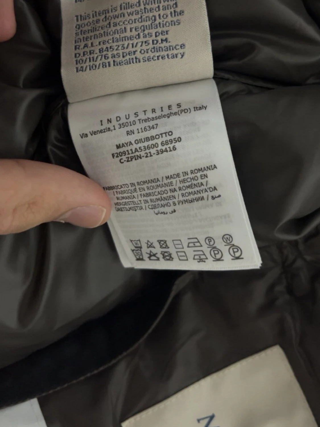 Svart dunväst från Moncler - 6