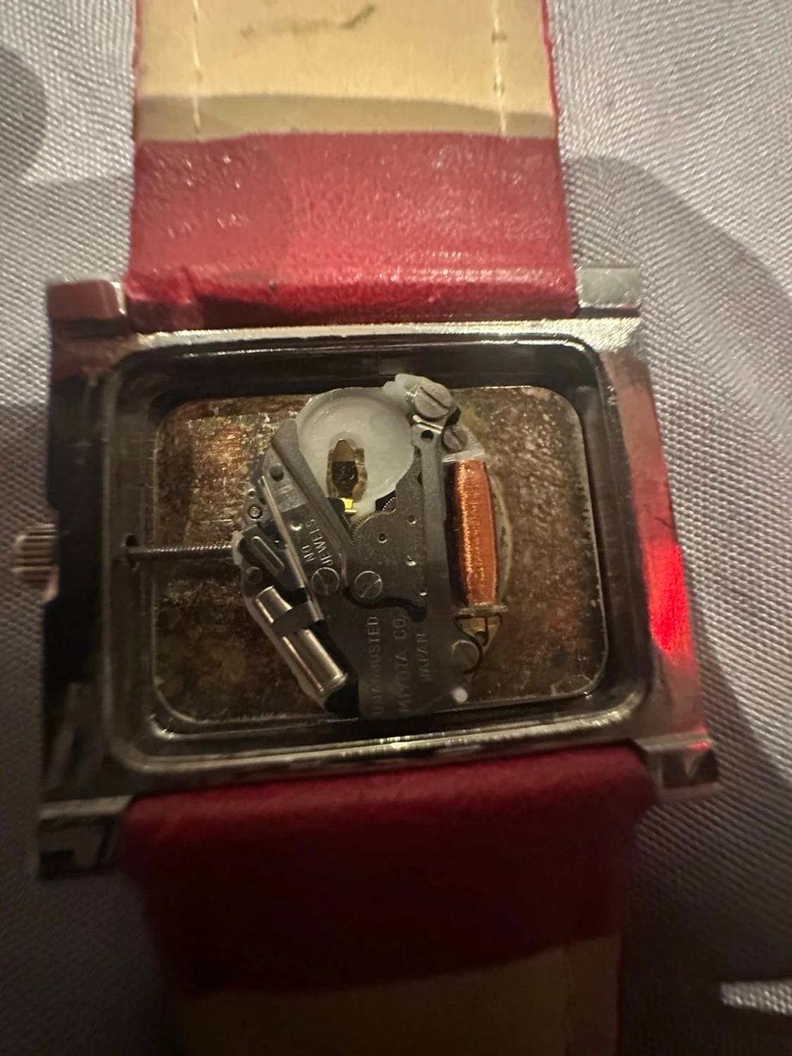 Röd klocka från Faded Glory - 1