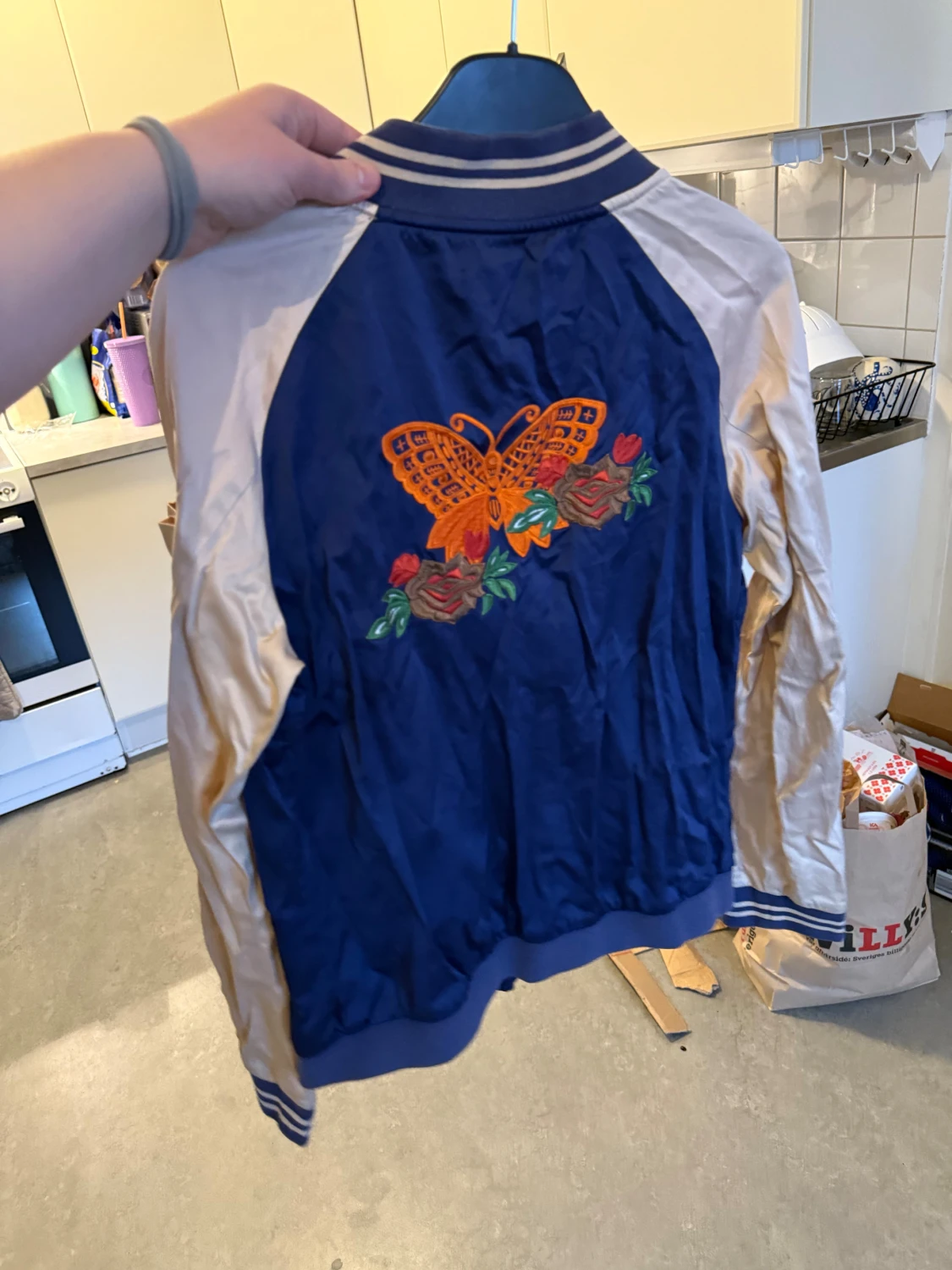 Blå bomberjacka Odd Molly med broderier - 3