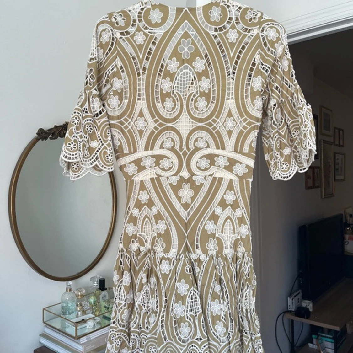 Beige spetsklänning från Sandro - 4