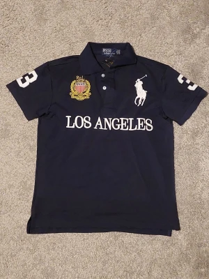 Polo Ralph Lauren Piké - Marinblå Polo Ralph Lauren Piké || Storlek S 