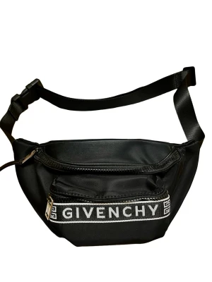 Givenchy väska - Ny