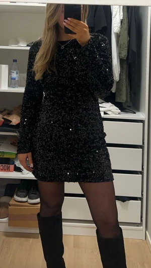 Nyårsklänning - Paljettklänning perfekt till nyår! Endast använd en gång⭐️