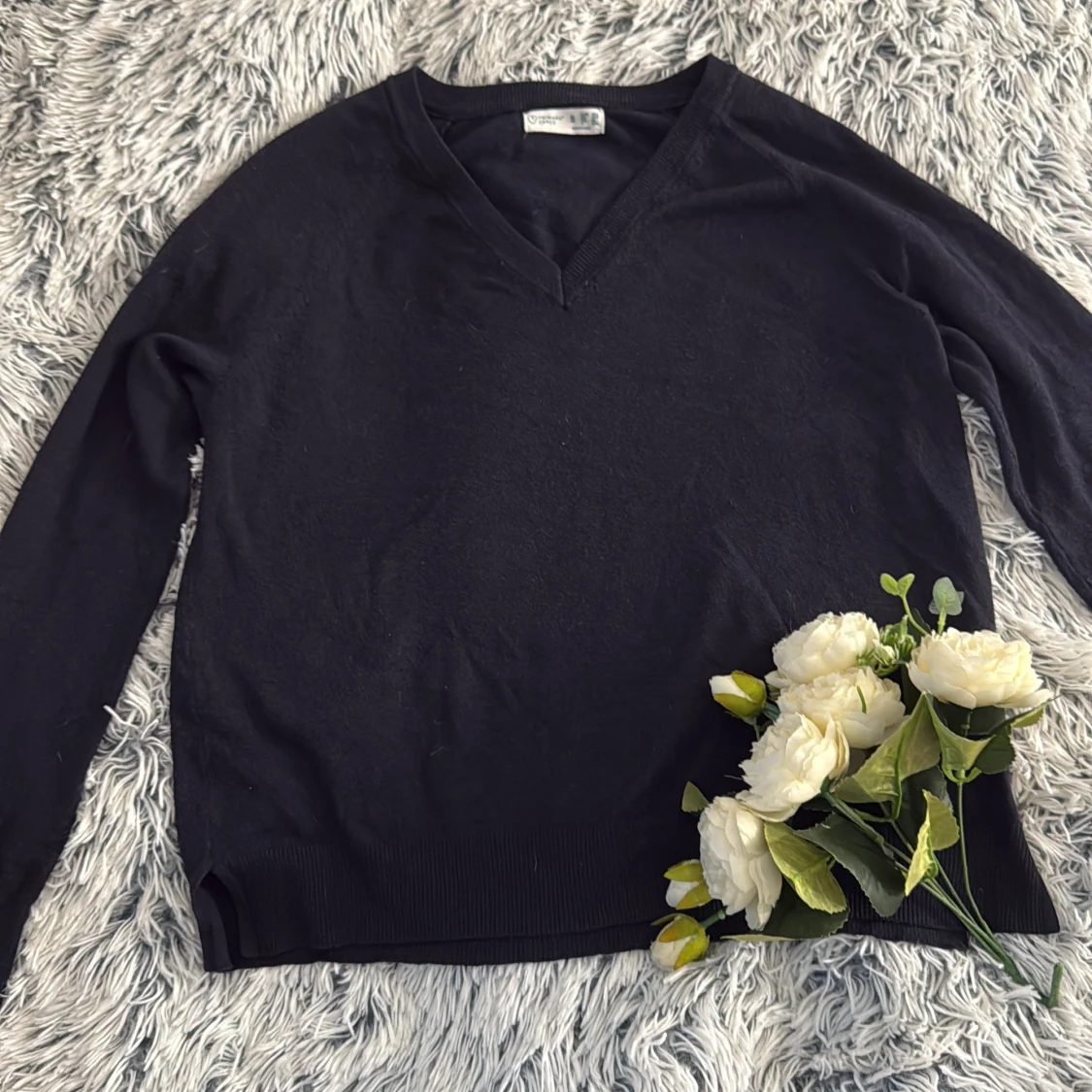 Svart v-ringad tröja från Primark