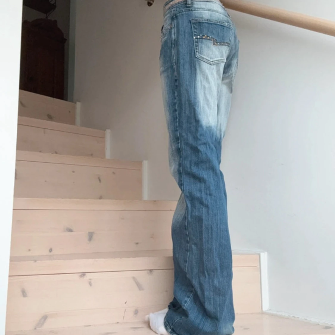 Blå baggy jeans med urtvättningar - 1
