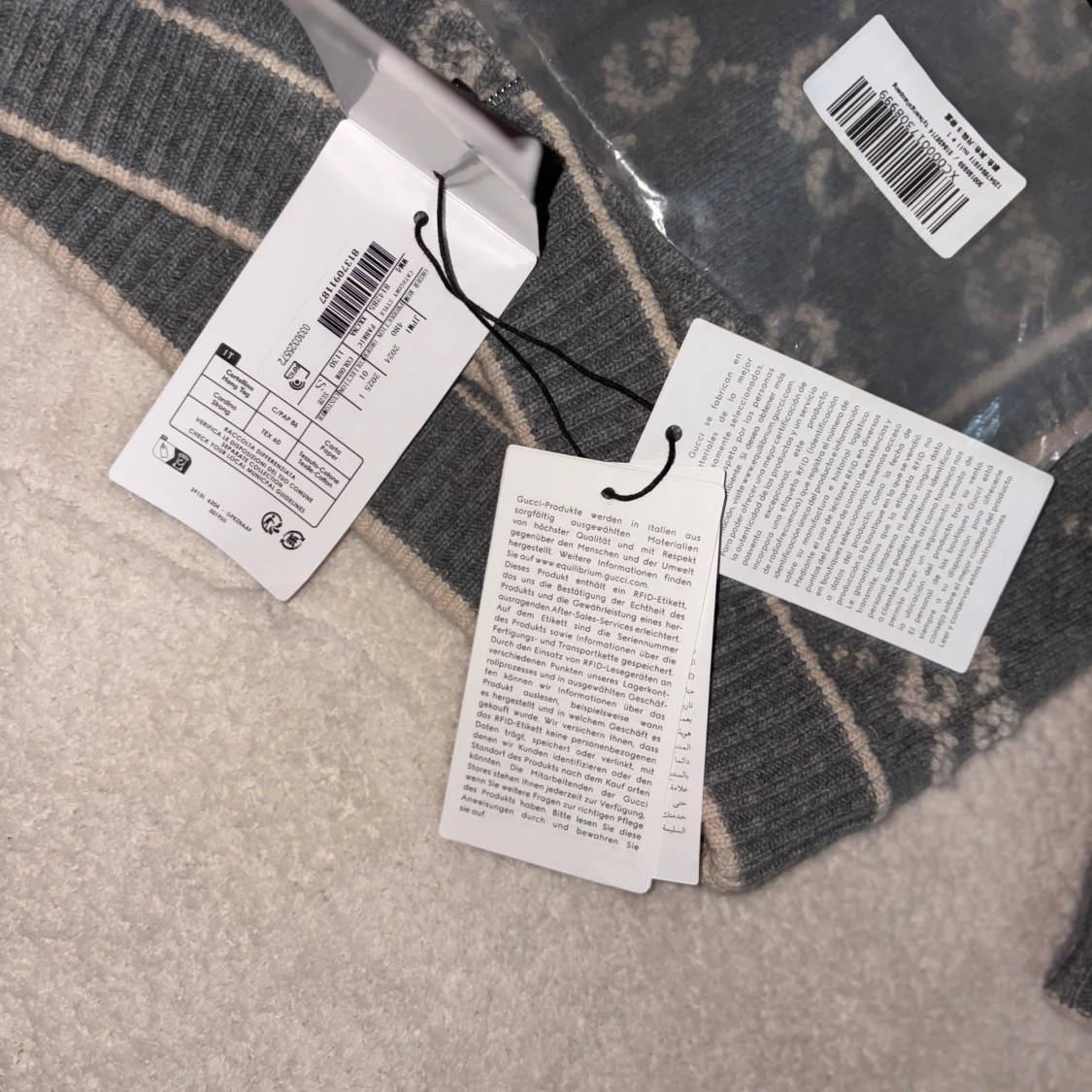 Grå stickad sweater från Gucci - 3