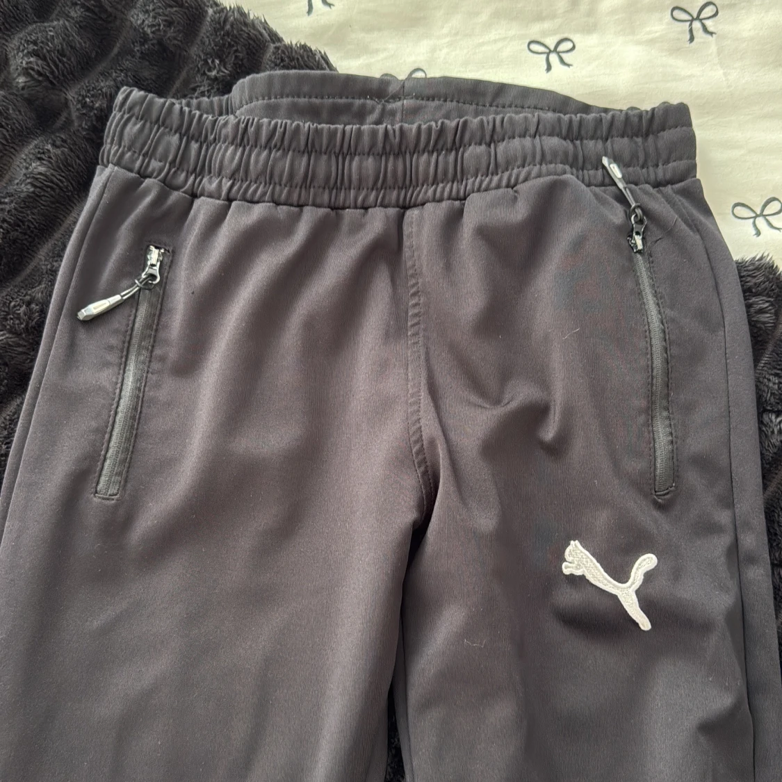 Svarta mjukisbyxor Puma x BMW M - 1