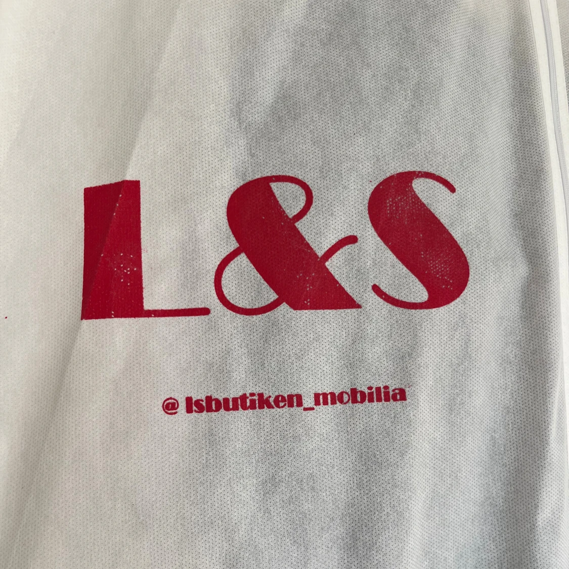 Mörkblå, glittrig balklänning - 4